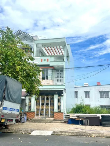 Bán Nhà riêng 100m2 có sẵn 100 m2 thổ cư giá 4.99 tỷ tại Đường số 8 Phường Hưng Thạnh Quận Cái Răng Cần Thơ