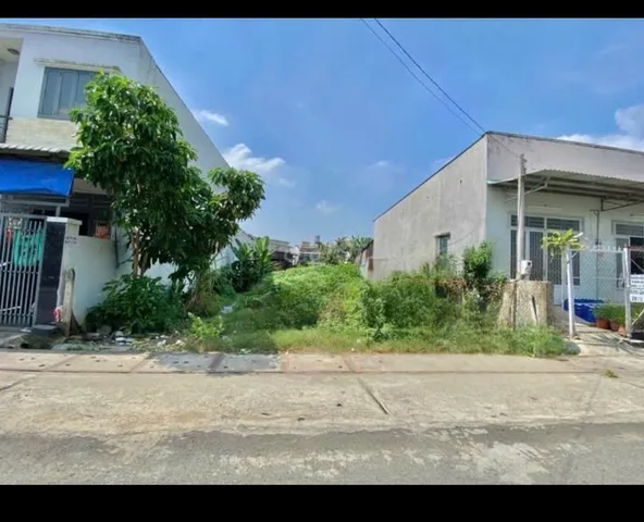 Chủ Ngộp Bán Lô Đất 113m2 Gần Bệnh Viện Xuyên Á Giá Chỉ 1 Tỷ 4, Sổ Hồng Riêng