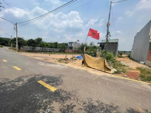 Bán Đất 408m2 có sẵn thổ cư giá 180 triệu tại Phường Tân Định Thị xã Bến Cát Bình Dương