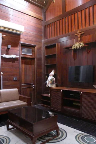 BDS  HVL [NC] Giá thuê 130tr/tháng thương lượng = Cho thuê khuôn viên 2000m2 villa sông nước - Đường Võ Văn Hát, Long Trường Q9