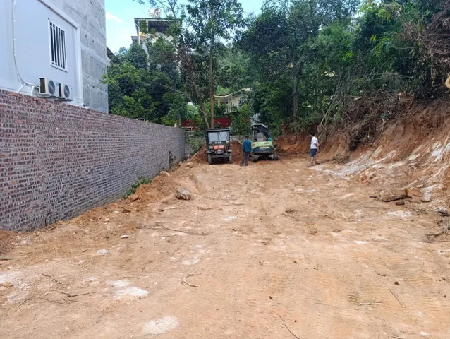 ☘️☘️☘️ Nhỉnh 3 tỷ lô đất 200m2 tại Đa Cấu - thủ phủ KCN Quế Võ . 

✅ DT 200m2 
✅ Mt 5.5m ( nở hậu 8m)
✅ hg TB
✅ Đường oto vào tận đất