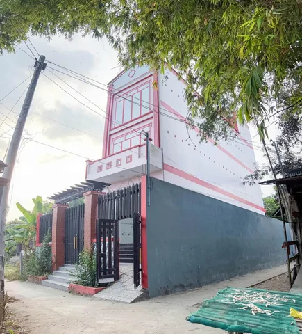 Bán Nhà riêng có sẵn mô hình nuôi chim Yến , 1 trệt 2 lầu  308.3m2 có sẵn 308.3 m2 thổ cư giá 2.2 tỷ tại - Chọn - - Chọn - Xã Bình Hòa An Giang