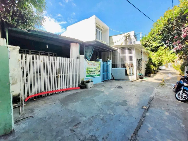 Bán Nhà riêng 68m2 có sẵn 68 m2 thổ cư giá 5 tỷ 250tr - Hẻm Ô Tô  Đường Biển Trần Phú Phường Vĩnh Nguyên Thành phố Nha Trang Khánh Hòa