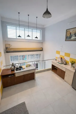 NHÀ TÊN LỬA–3 TẦNG–DT 4x15M–3PN–Ô TÔ ĐẬU CỬA–CHỈ 5,2 TỶ (G76)