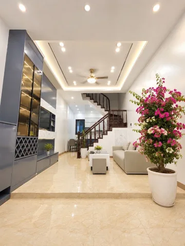 TỔ ẤM TÔN ĐỨC THẮNG PHỐ LÃNG MẠN - SÁT HỒ BA MẪU LỘNG GIÓ - ĐẤT LÀNH NỞ HẬU SINH TÀI LỘC