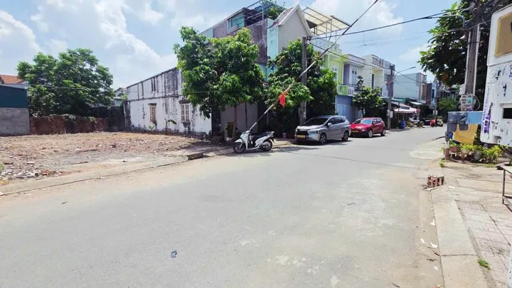 Bán đất 2 lô liền kề gần Trần Văn Ơn trung tâm Đông Hoà gần BigC Go Thủ Đức khu dân cư full thổ cư
