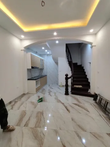 Cho thuê nhà ngõ 5 Hoàng Quốc Việt, Cầu Giấy 35m x 5T SẠCH ĐẸP giá 15 triệu