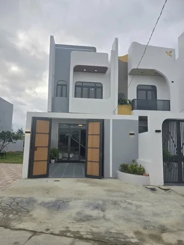 Bán nhà đẹp view sông mới xây , đường oto beton dt 156m2 , 1 lầu ,3pn, 3wc giá 3,3 tỷ