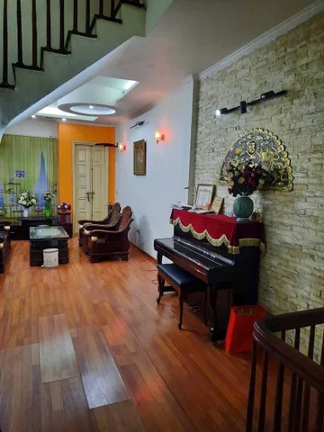 🏢 NGUYỄN CHÍ THANH – 5 TẦNG – THÔNG SÀN – LÀM VĂN PHÒNG CỰC ĐẸP – 18 TRIỆU/THÁNG