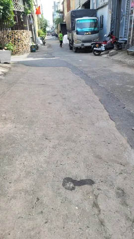 NHỈNH 3 TỶ – NHÀ HẺM XE TẢI LIÊN KHU 5-6, SÁT KÊNH MƯƠNG LỆ – GIÁP AEON TÂN PHÚ, NGANG 4M VUÔNG VỨC, SỔ HỒNG RIÊNG, KHU DÂN CƯ HIỆN HỮU