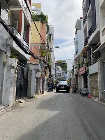 Bán Nhà 7 Tầng  Đường Nguyễn Trãi - Phường Cầu Ông Lãnh
