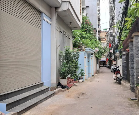 Cho thuê nhà ngõ 381 NGUYỄN KHANG, Cầu Giấy. 14 triệu/ tháng. Cho thuê: Hộ gia đình, nhóm bạn tối đa 6 người.