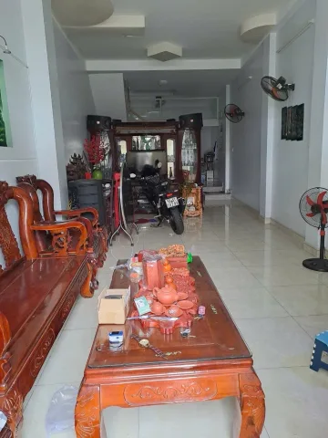 Bán nhà 3 tầng DT 149m2, mặt tiền đường trung tâm phường Hiệp Phú, Quận 9  TP. Thủ Đức