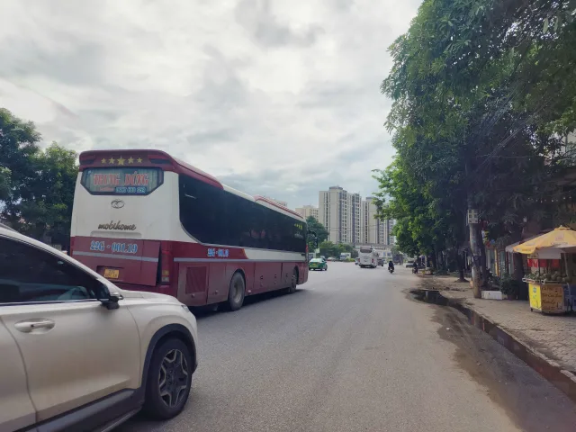 Bán nhà cấp 4 mặt đường quốc lộ 18 cầu ngà nhìn khu chung cư nam sơn homes & golden park. Kinh doanh tốt. Diện tích 70m mặt tiền 5m hướng đông bắc. Phường nam sơn tỉnh bắc ninh