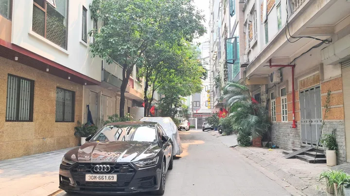 Cho thuê nhà PHẠM TUẤN TÀI, Trần Quốc Hoàn. 27 triệu/tháng. Cho thuê: Hộ gia đình, Văn phòng, Spa, Trung Tâm, KD Onl.