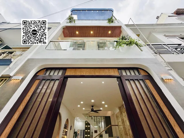 (Gần Siêu thị Emart) Hẻm xe máy - 5.x tỷ - 40m² - Nhà mới 3 tầng tặng full nội thất cao cấp