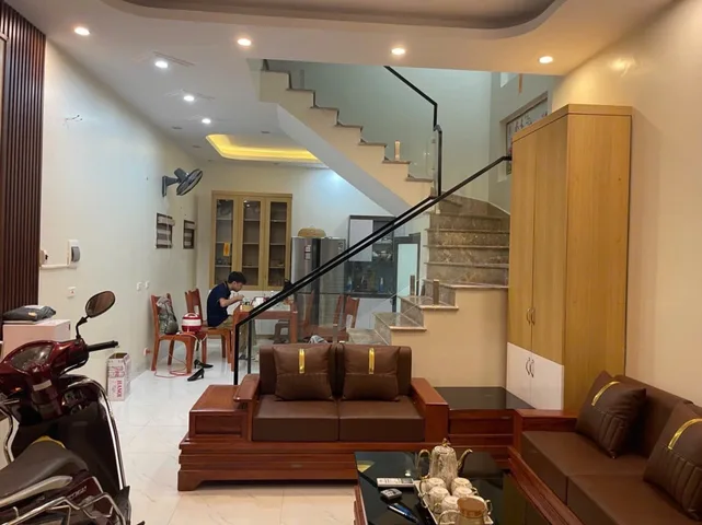 Bán nhà Cầu Am Hà Đông 50m² 3 tầng mặt tiền 5m - Dân xây chắc chắn - Ở ngay