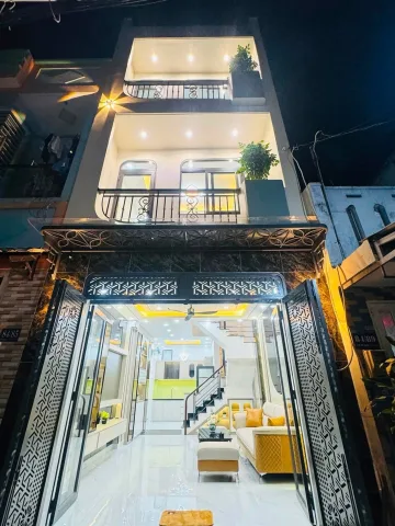 (Gần Siêu thị Emart) Hẻm ô tô 1 chiều - 6.1 tỷ - 33m² - Nhà 4 tầng đúc kiên cố tặng full nội thất cao cấp