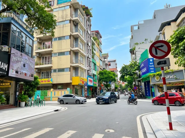 CẦN BÁN GẤP NHÀ PHỐ NGUYỄN NGỌC NẠI, ÔTÔ, KINH DOANH, DT 82m2_7T, THANG MÁY, CHỈ 25 TỶ