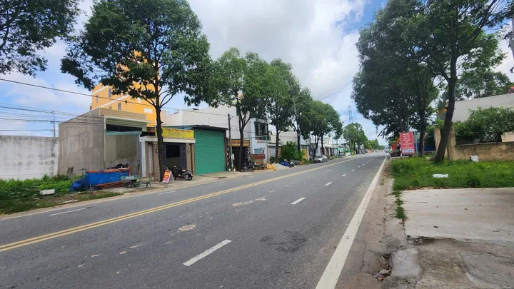 Bán Đất 100m2 có sẵn 100 m2 thổ cư giá 3.15 tỷ tại Phường Phú Tân Thành phố Thủ Dầu Một Bình Dương