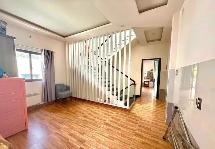 BÁ.N NHÀ TRỤC TỈN.H LỘ 10 - HẺM TẢI THÔNG - 4PN - BTCT - DTSD 120M2 - CHỈ 3x$