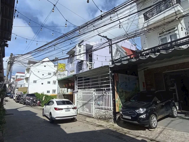 Đất đẹp Nguyễn Công trứ gần ngã 5 đại học. khu dân cư sầm uất đường lớn