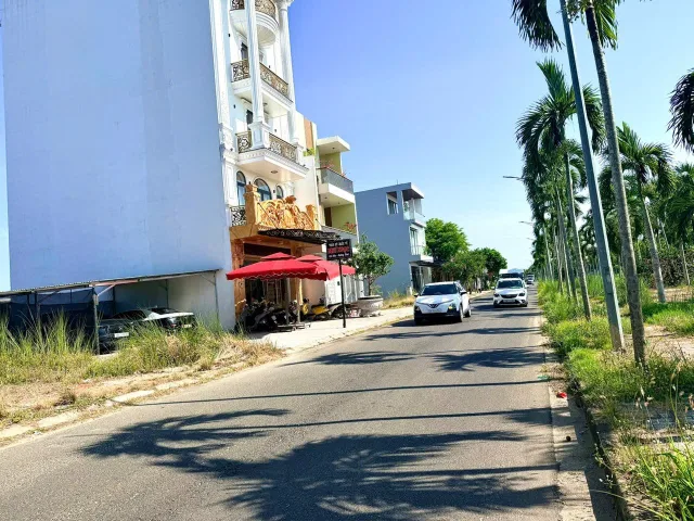Bán Đất 84m2 có sẵn 84 m2 thổ cư giá 3.55 tỷ tại Đường Phan Thái Ất Phường Nghĩa Lộ Thành phố Quảng Ngãi Quảng Ngãi