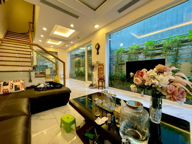 BÁN NHÀ MẶT PHỐ VƯƠNG THỪA VŨ, PHÂN LÔ QUÂN ĐỘI, DT 98m² x4T, MT 6m, KD ĐỈNH, 29.5 TỶ