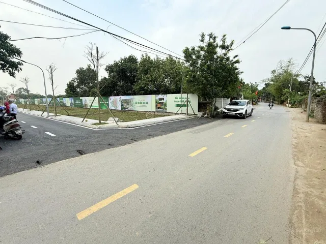BÁN LÔ GÓC TRỤC CHÍNH NGAY SÁT THÔN 6 XÃ HÒA LẠC SÁT ĐH FPT