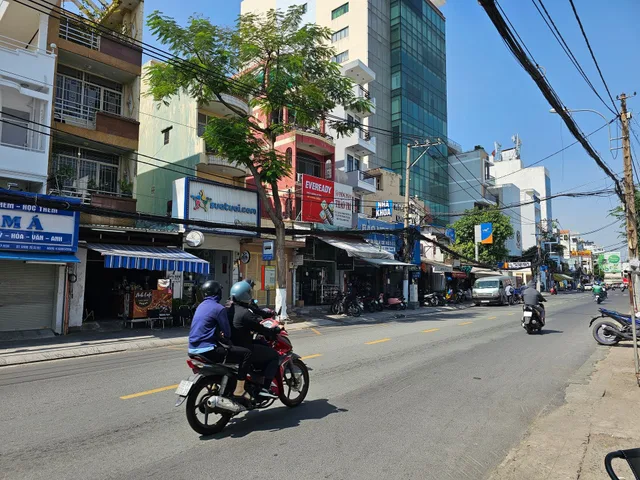 🔥 MẶT TIỀN LÊ QUANG ĐỊNH (BÌNH THẠNH) - 24.x TỶ - 3.7M x 23M (68.5M²) - LÔ GÓC 2 MẶT THOÁNG, MẶT TIỀN KINH DOANH SẦM UẤT, DÒNG TIỀN 35TR/THÁNG 🔥