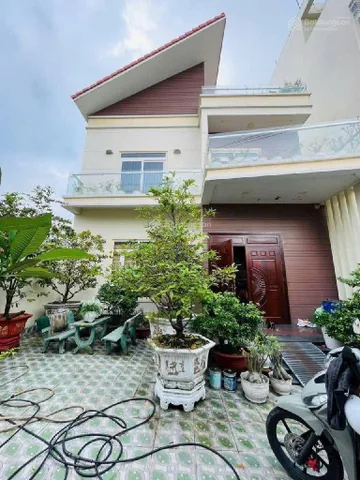 Bán Nhà riêng 200m2 có sẵn 200 m2 thổ cư giá 10.7 tỷ tại Xã Xuân Thới Thượng Huyện Hóc Môn TP. Hồ Chí Minh