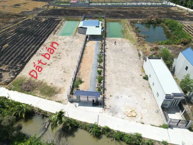 Bán đất xây nhà vườn đường oto beton xã Thạnh Đức dt 800m2 ( 200m2 thổ ) giá 2,2 tỷ