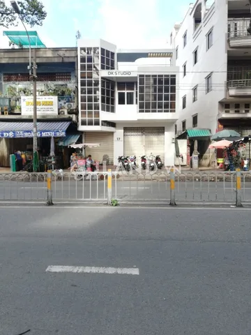 cho thuê nhà mặt tiền đường tạ uyên