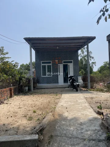 Bán Căn Nhà Thôn 7- An Ninh Đông - Tuy An Cách trục Đường 52m ven biển vài bước chân Diện tích 5x30m vuông vắn Xây dựng 3 phòng ngủ- khách, bếp , vệ sinh. Giá bán nhanh 4xxtr  ⭐️ 𝐁𝐃𝐒 𝐓𝐔𝐘 𝐀𝐍- 𝐏𝐇𝐔́ 𝐘𝐄̂𝐍 👉 𝐍𝐡𝐚̣̂𝐧 𝐊𝐲́ 𝐆𝐮̛̉𝐢-𝐌𝐮𝐚 𝐁𝐚́𝐧 𝐁𝐃𝐒 𝐓𝐔𝐘 𝐀𝐍 👉 𝐇𝐨̂̃ 𝐓𝐫𝐨̛̣ 𝐆𝐢
