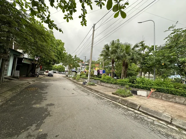 BÁN NHÀ GẦN VƯỜN HOA KHU TRỚI 7