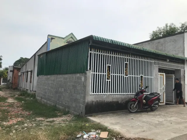 Bán nhà 3 mặt tiền 295m² 2.2 tỷ tại chợ Tân Bình Thị xã La Gi