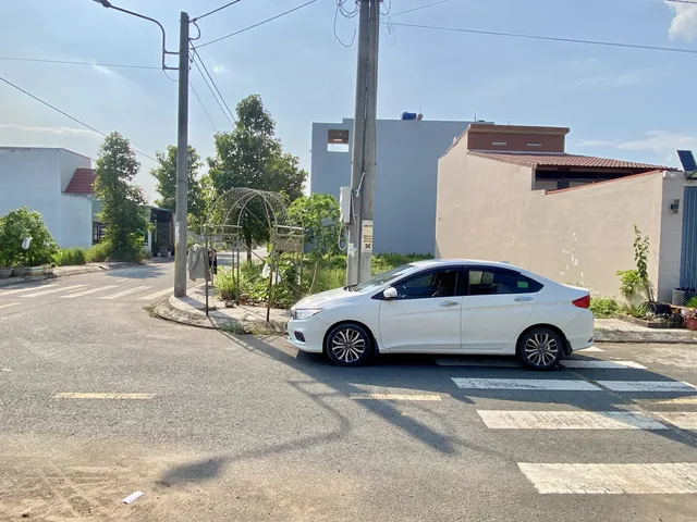 Bán đất 166.7m² full thổ cư ngang 10m giá 2.45 tỷ tại Xã Long Định Huyện Cần Đước